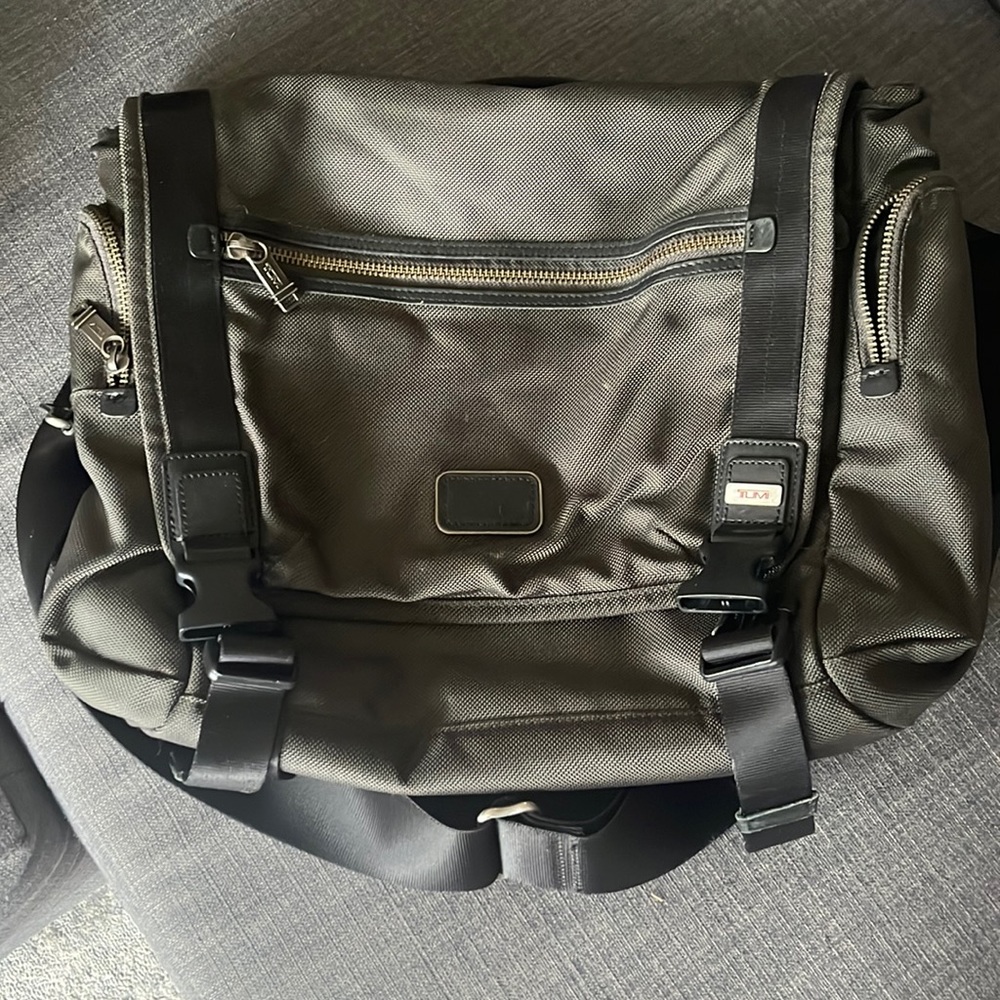 Tumi satchel briefcase